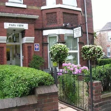 Park View Guest House Йорк Экстерьер фото